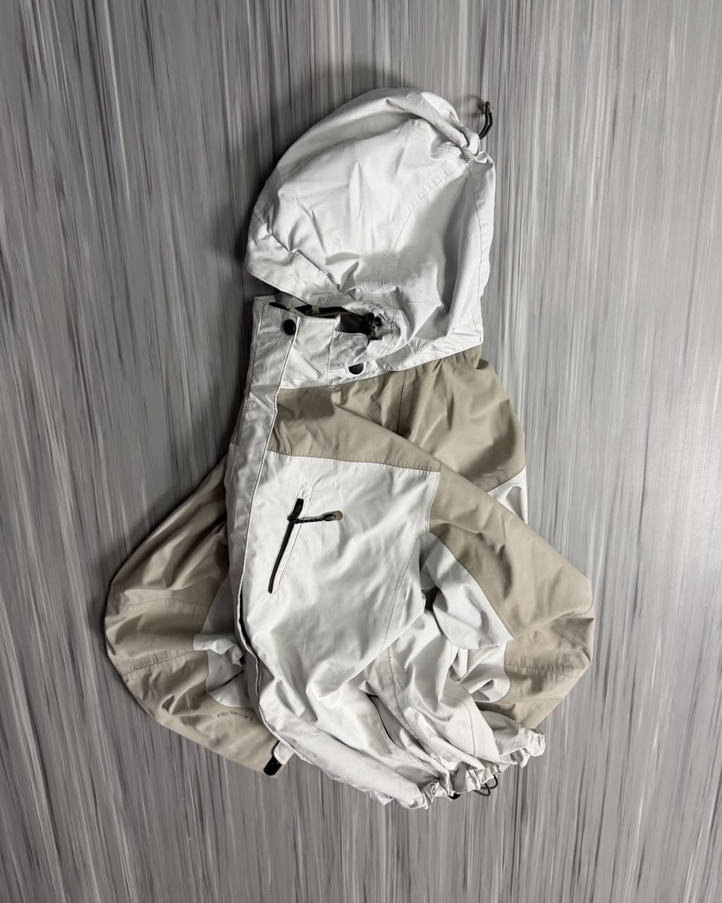 Technical White & Beige Ski / Snow Jacket